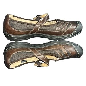 Keen Calistoga Leather Mary Jane Shoes 
Size 10